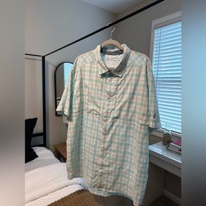 Men’s under armor, lightweight fishing shirt 3XL
